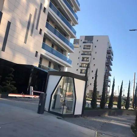 Endless Summer Apartment *